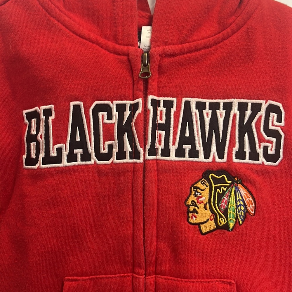 Chicago Blackhawks zip up‎ sweatshirt - Picture 2 of 5